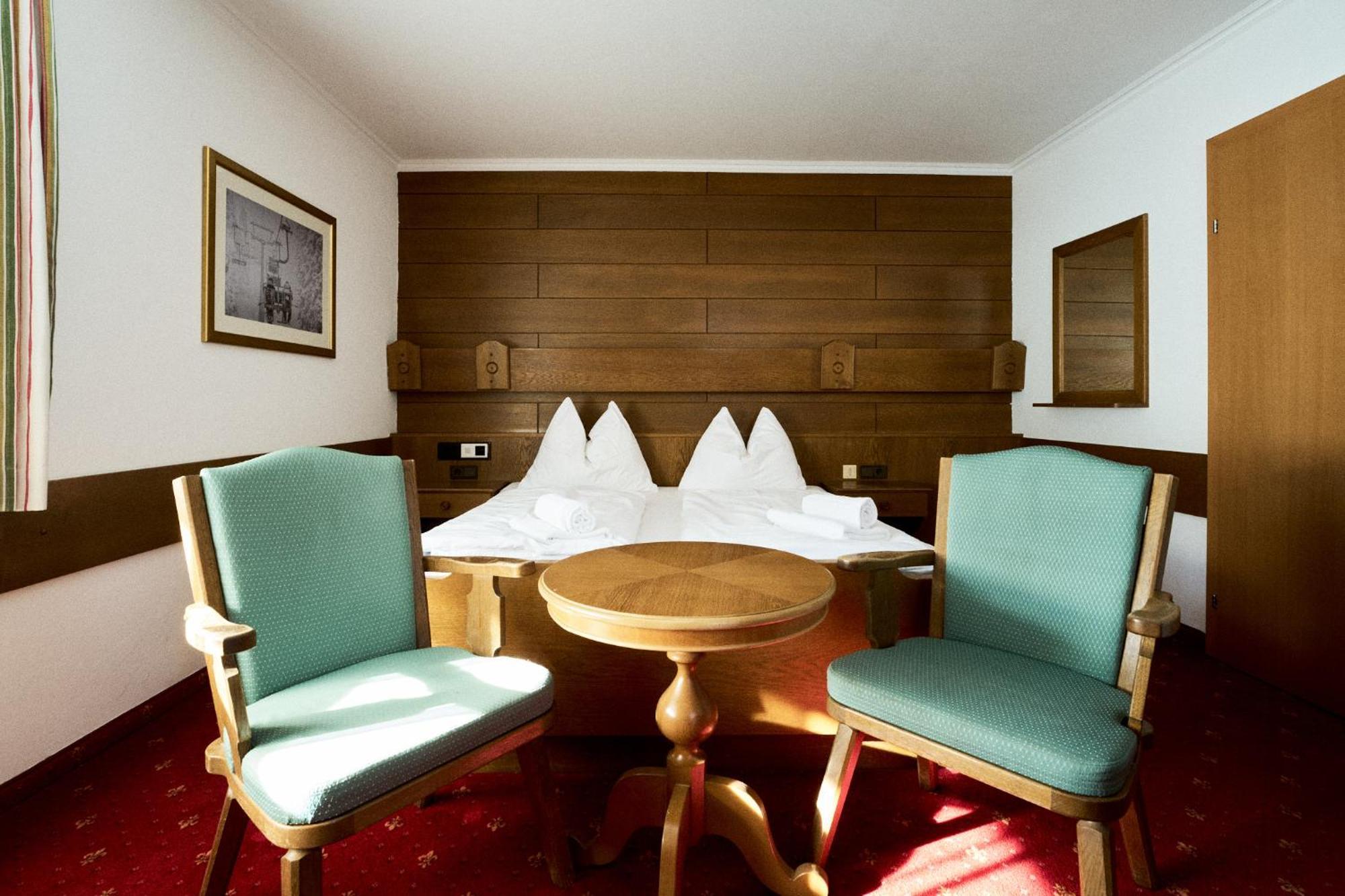 Hotel Martini Kaprun - Including Summercard Exterior foto