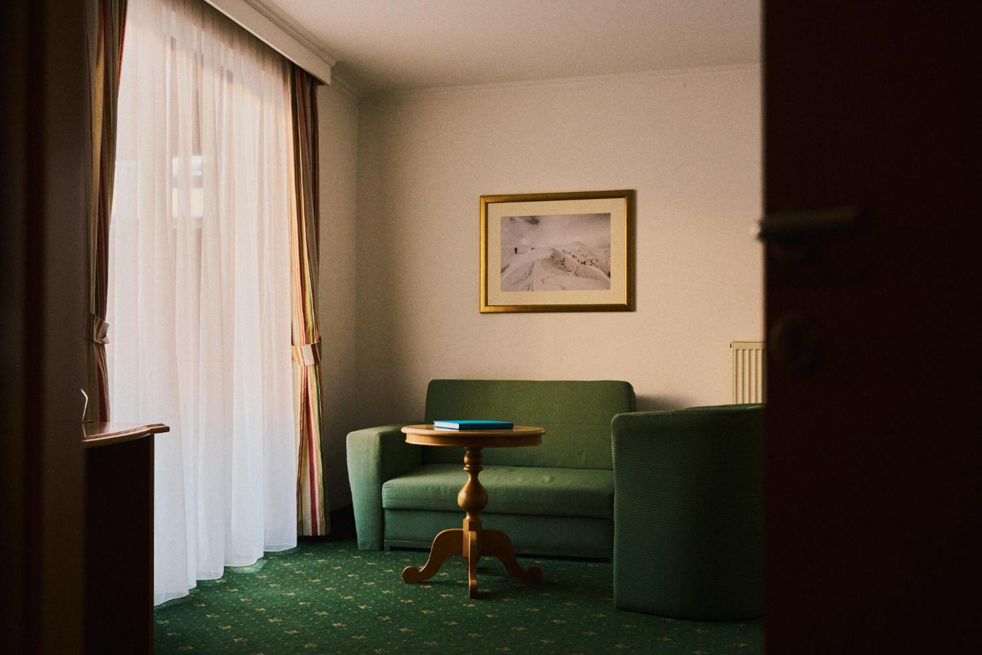 Hotel Martini Kaprun - Including Summercard Exterior foto